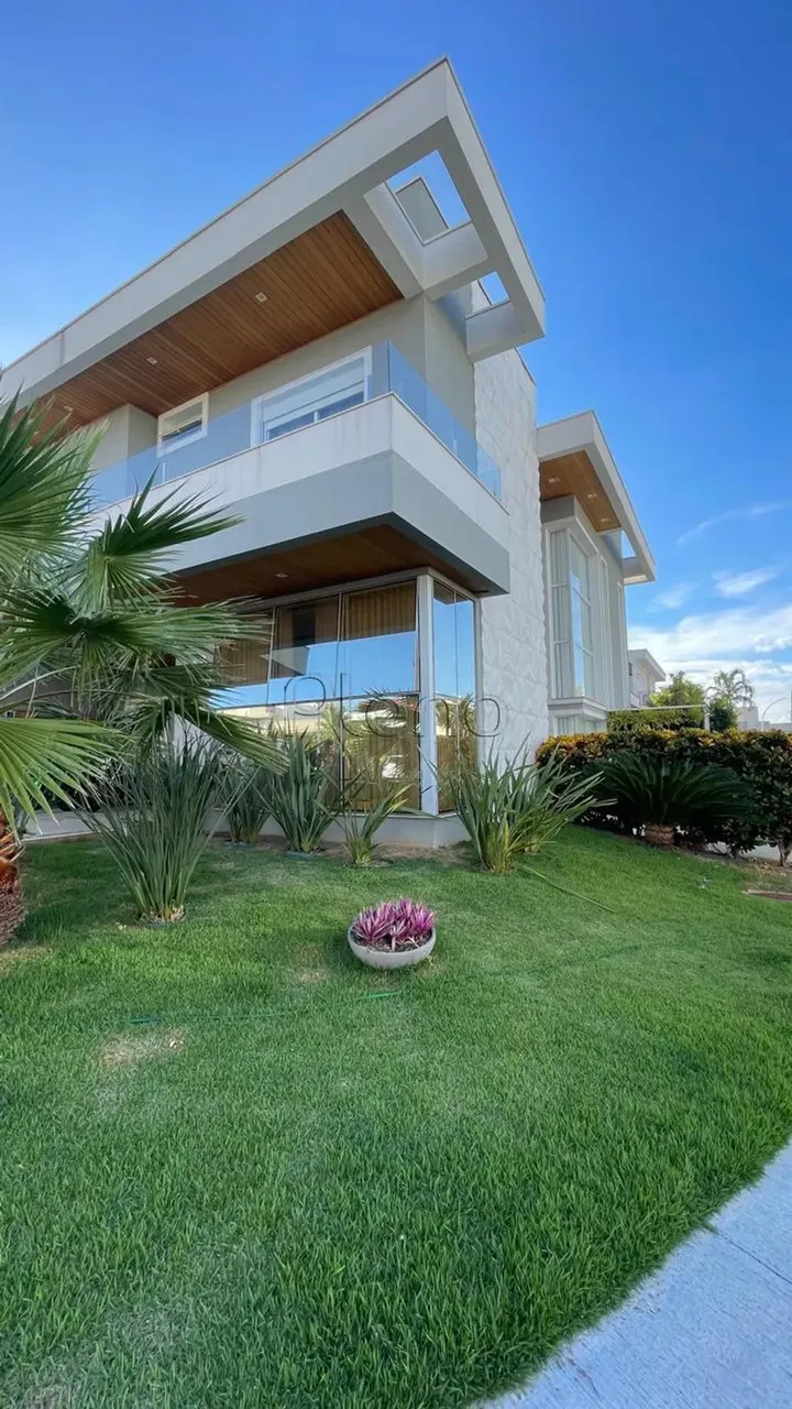 Sobrado à venda em Indaiatuba, Jardim Residencial Dona Lucilla, com 4 suítes, com 342 m²