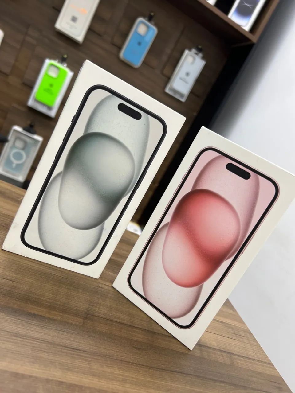 IPHONE 15 LACRADOS / NOVO / 128g. /  2 UNIDADES SOMENTE NA PROMOÇÃO  - Foto 2