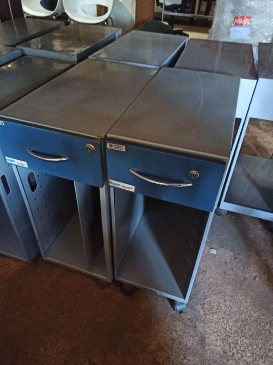Gaveteiro com Suporte para CPU