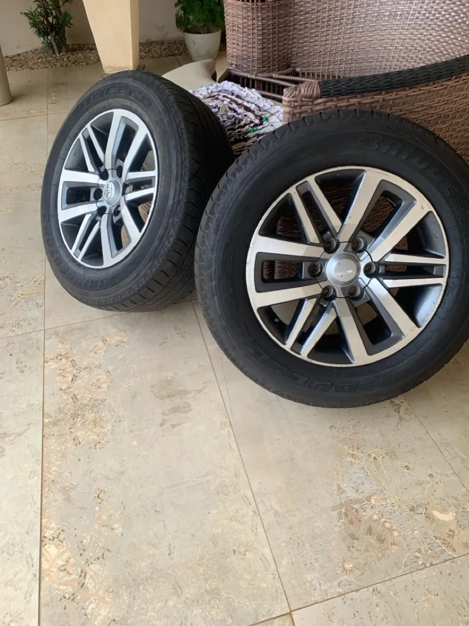 Jogo 4 Rodas Hilux SRX originais aro 18
