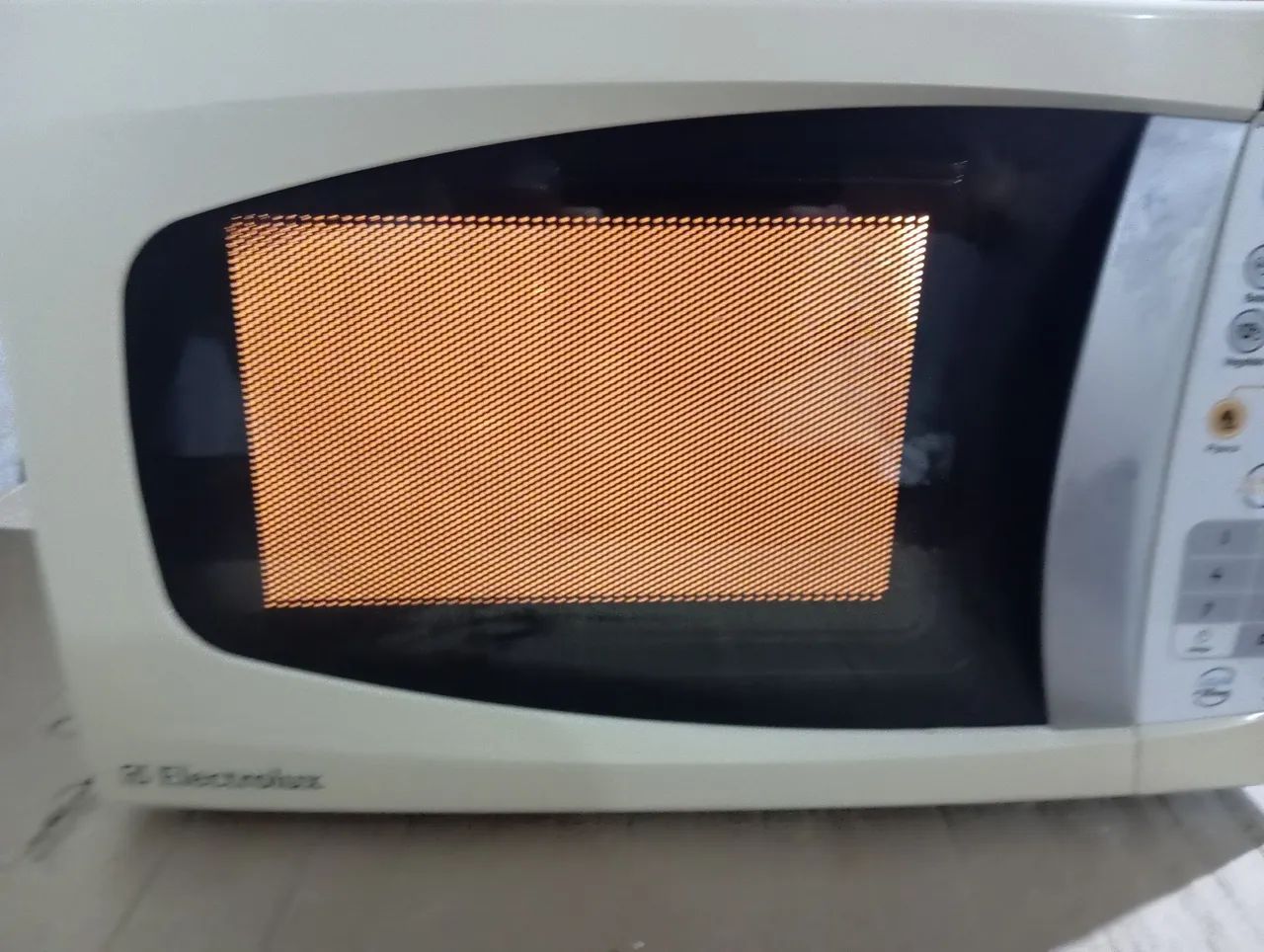 Micro-ondas em ótimo estado! - Foto 2