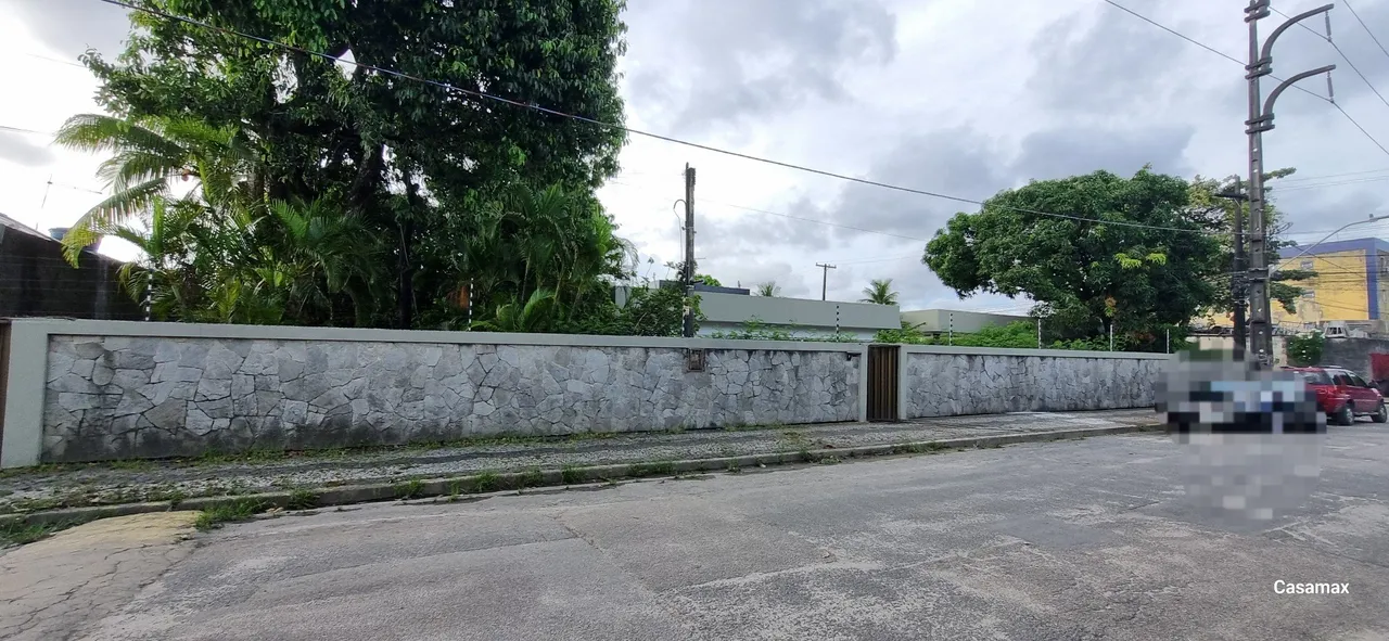 Área no Prado com1170 metros