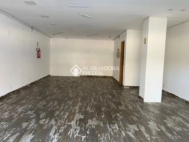 Ponto Comercial/Loja à Venda no Bairro Chácara das Pedras com 56 m² de Área Útil