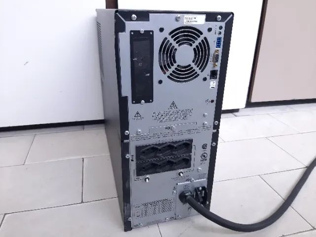 Nobreak Senoidal APC Smart-UPs 3000VA (3KVA) - Foto 3