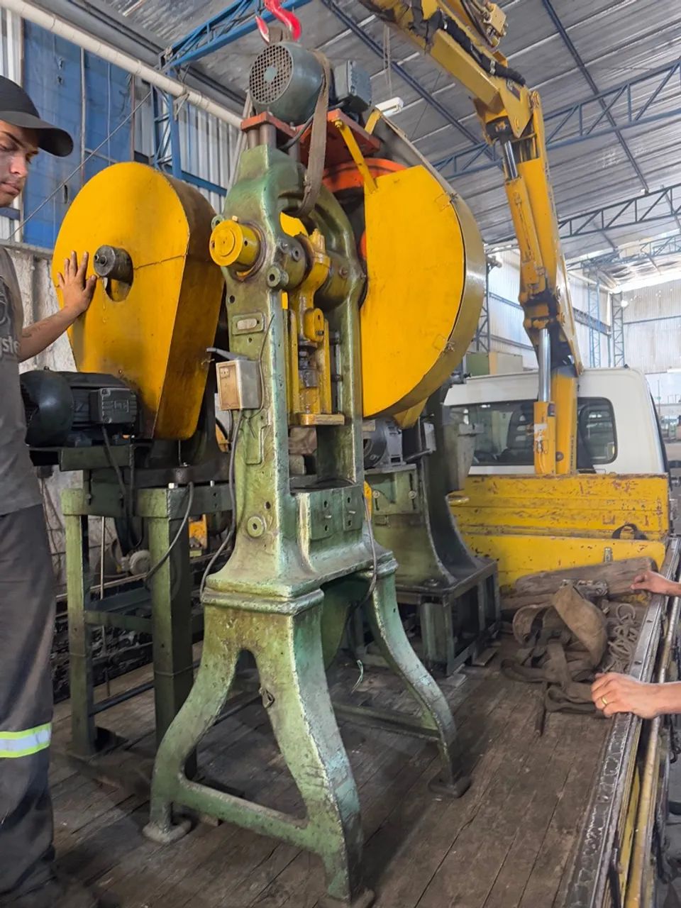 Prensa Excêntrica Automática 8 toneladas - Foto 2