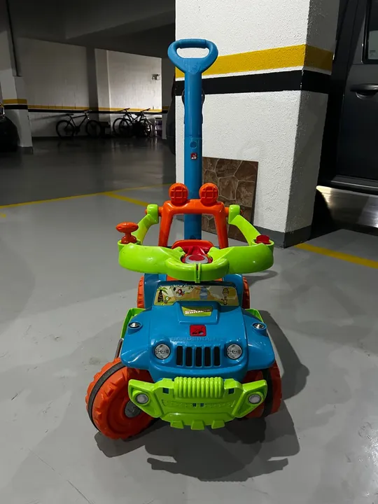 Jeep Infantil para Bebê - Diversão Garantida!