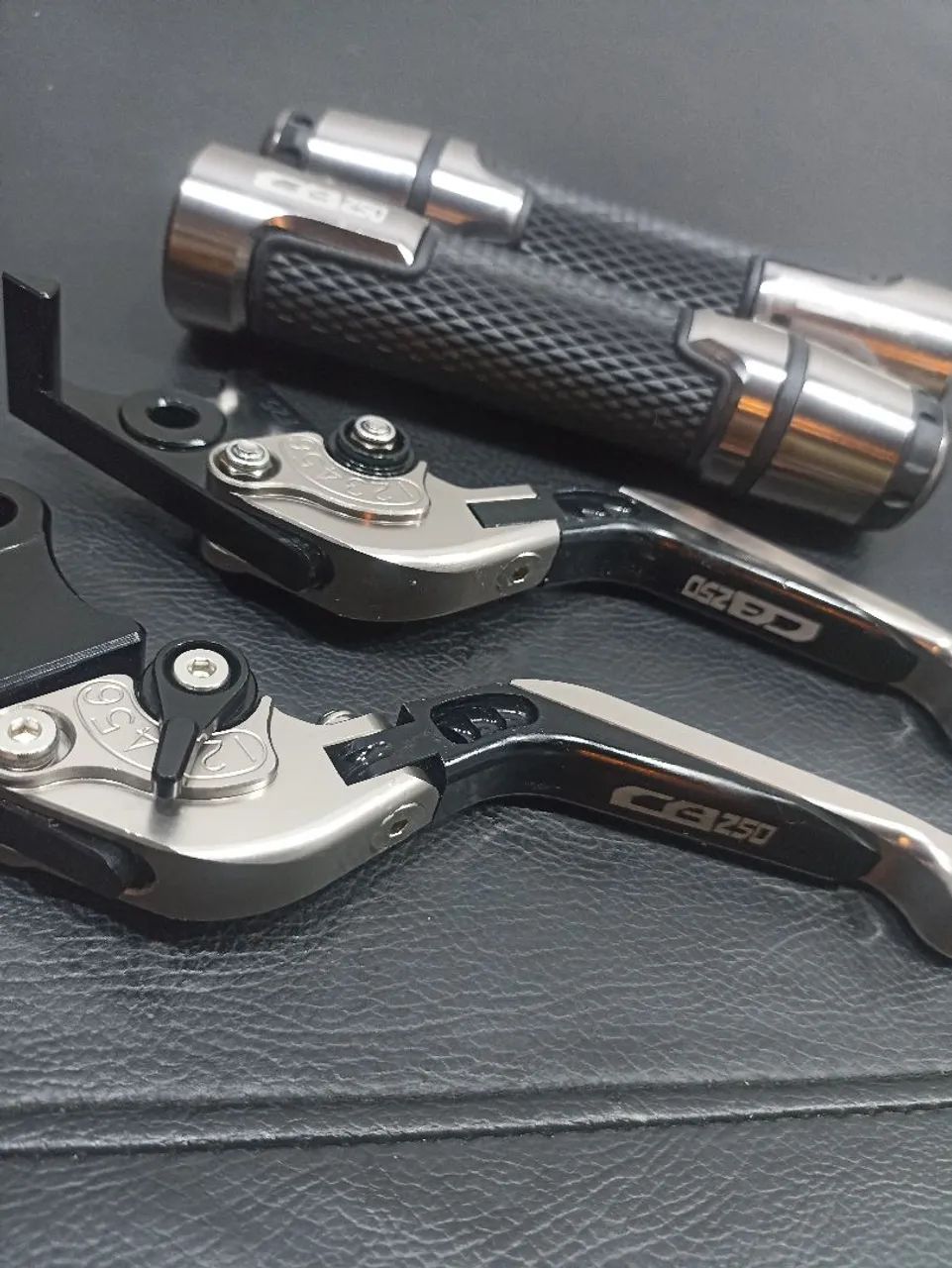 Kit Manetes Retráteis + Manoplas Esportivas CB 250 - Alumínio CNC<br> - Foto 2