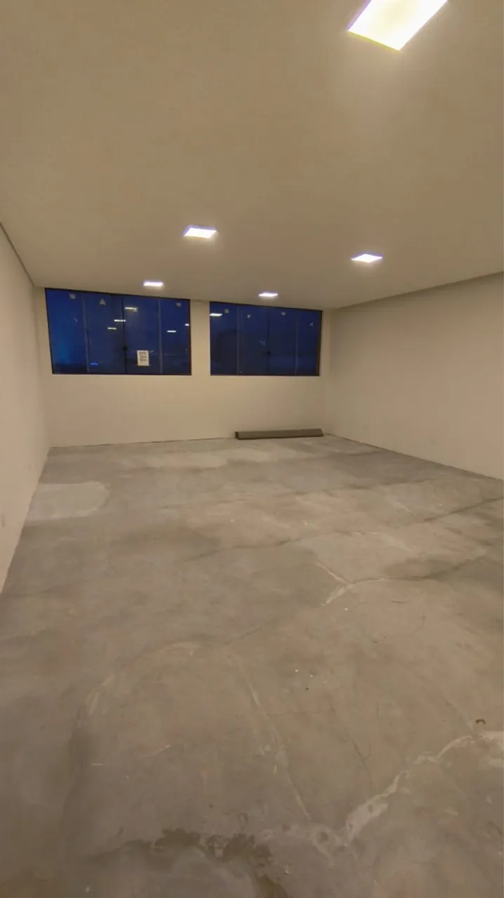 Alugo sala comercial no centro!