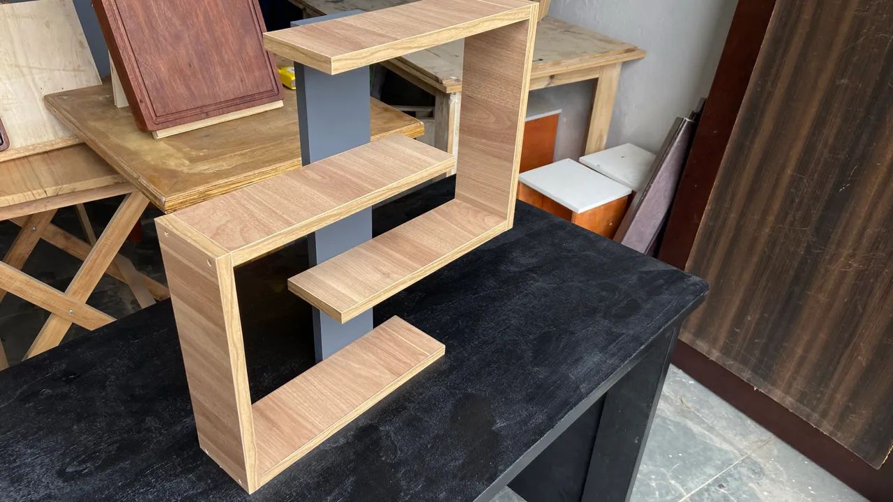 Shelf64961598537219121