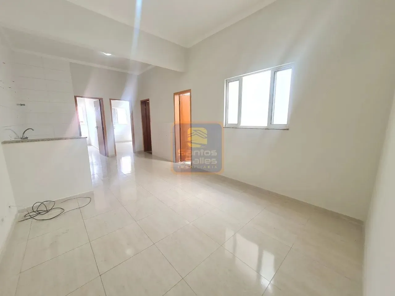 Apartamento para alugar no Jardim Tietê, 2 dormitórios sem condominio. Imobiliaria Santos 