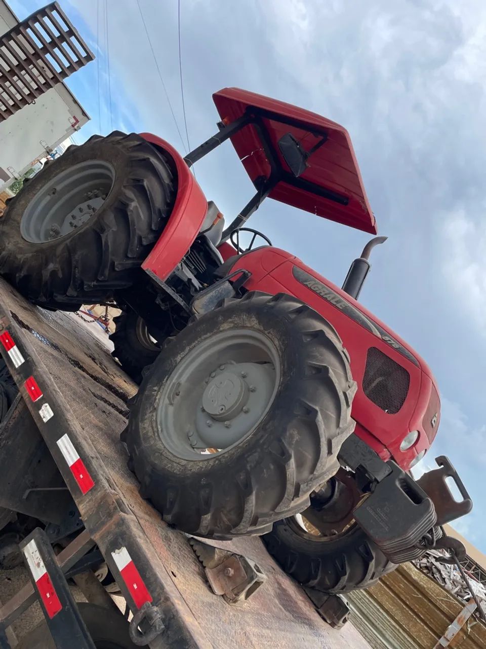 Trator Agrale 75CV 4x4 - Ano 2014 - Foto 4