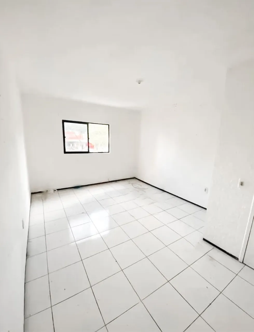 Salas comerciais na Parquelândia em frente ao shopping casa Blanca