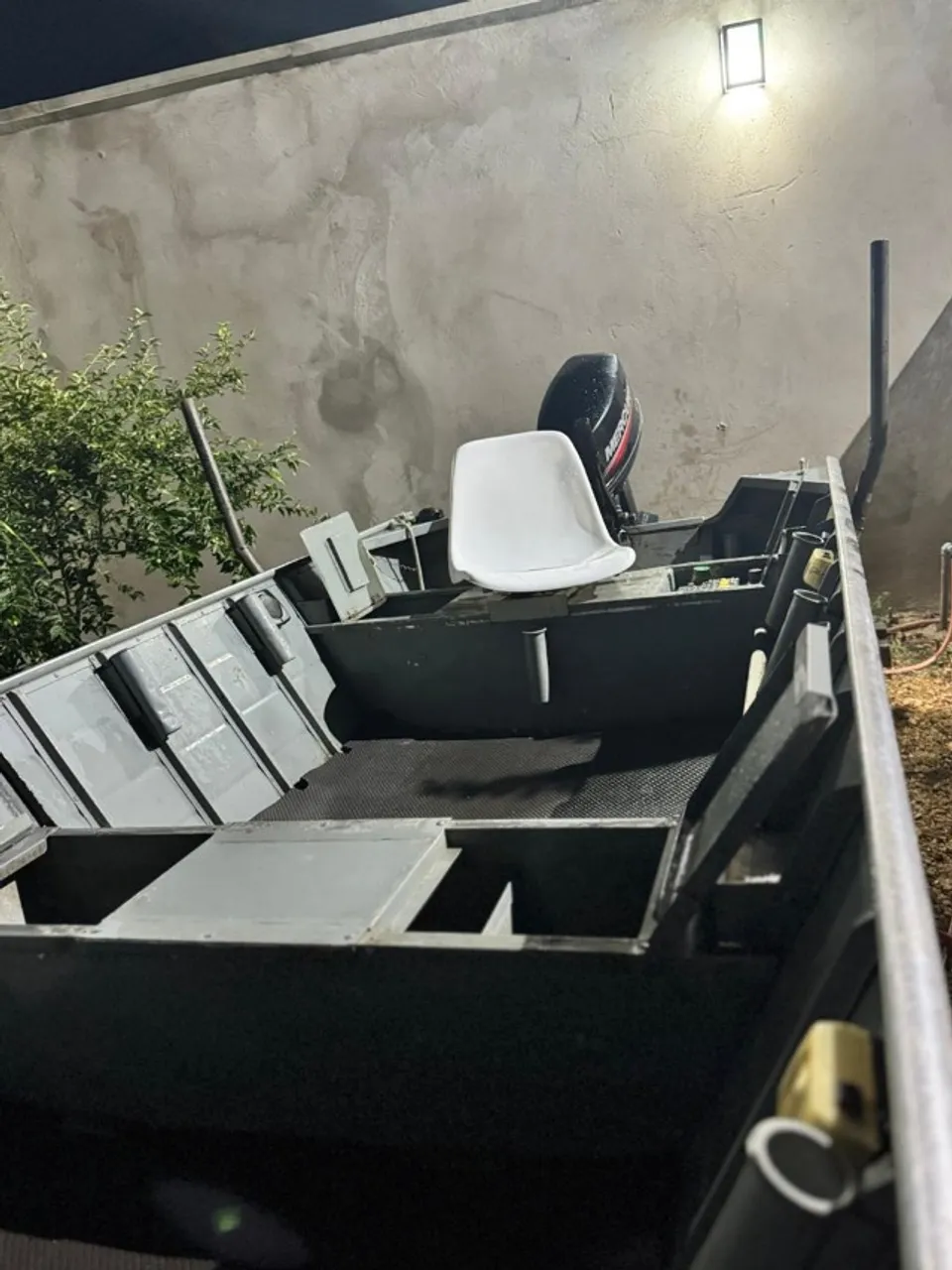 Barco 6 Metro com plataforma e porta objetos,  Motor 15 super e carreta