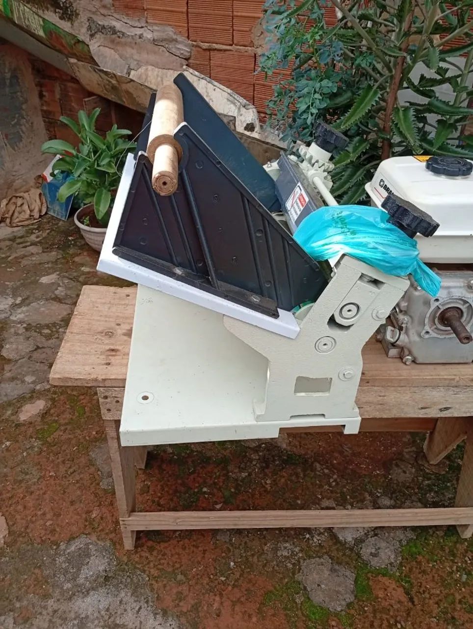 Máquina de moer cana e máquina de abrir massa de pastel - Foto 4