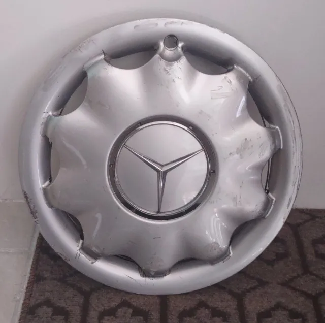 Calota Mercedes Classe A 160 190 W168 15" usada conforme descrição e fotos.