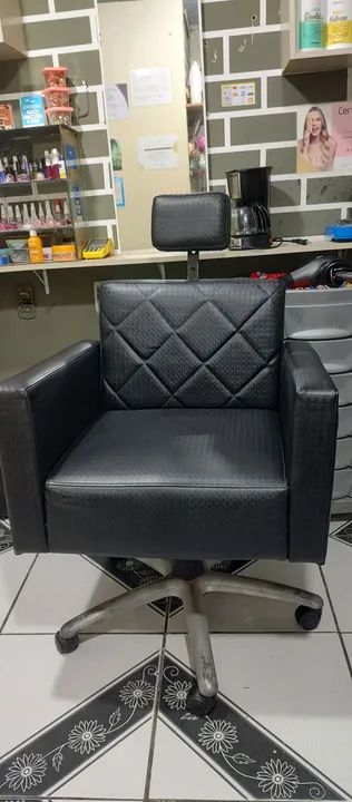 Cadeira Giratória Preta de Couro - Foto 5