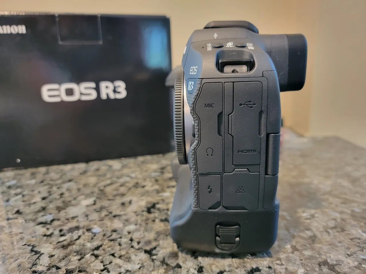 Canon EOS R3 - Câmera Mirrorless Full-Frame Nova - Foto 4