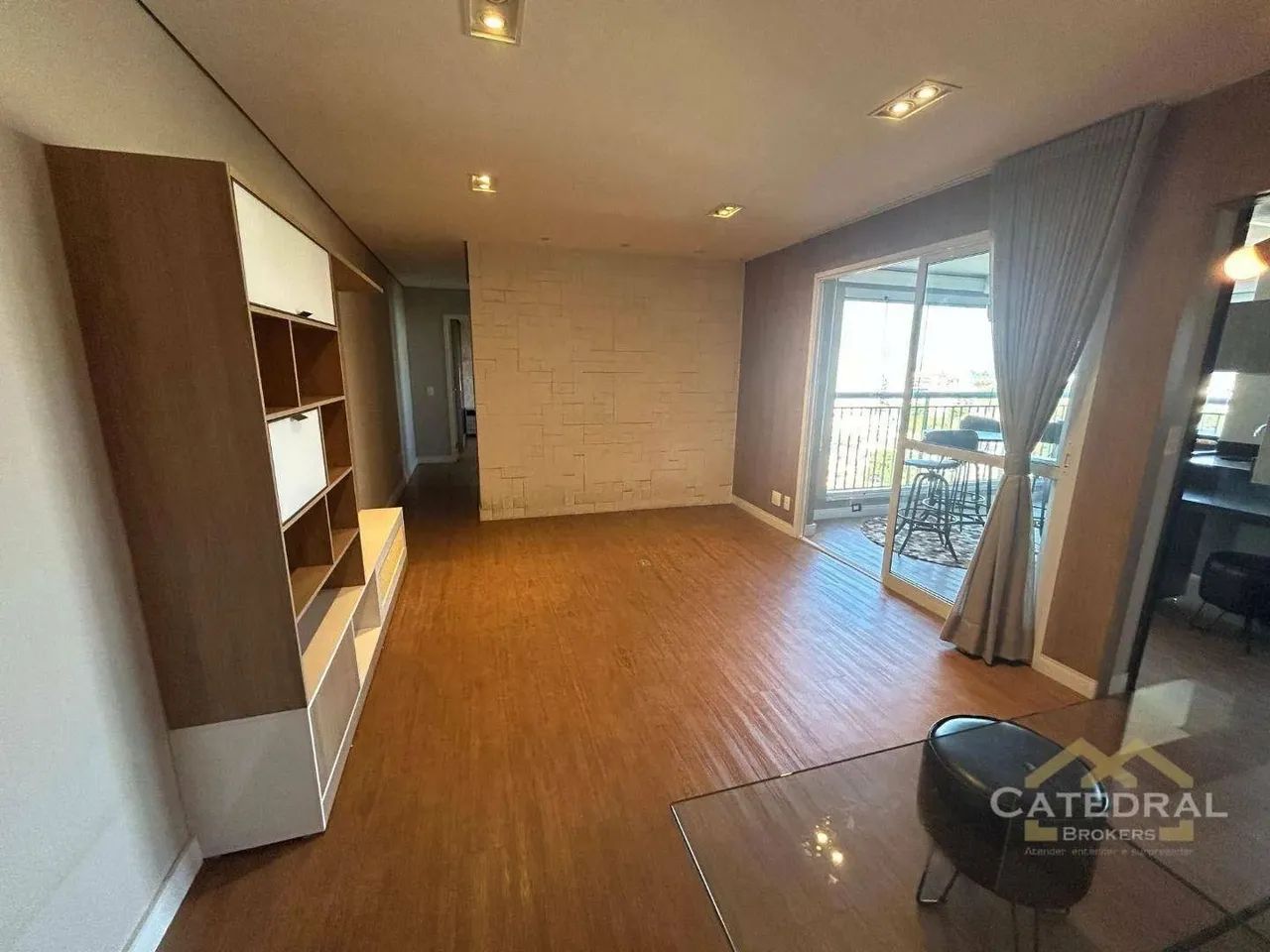 Apartamento com 2 dormitórios para alugar, 70 m² por R$ 5.245,40/mês - Jardim Flórida - Ju