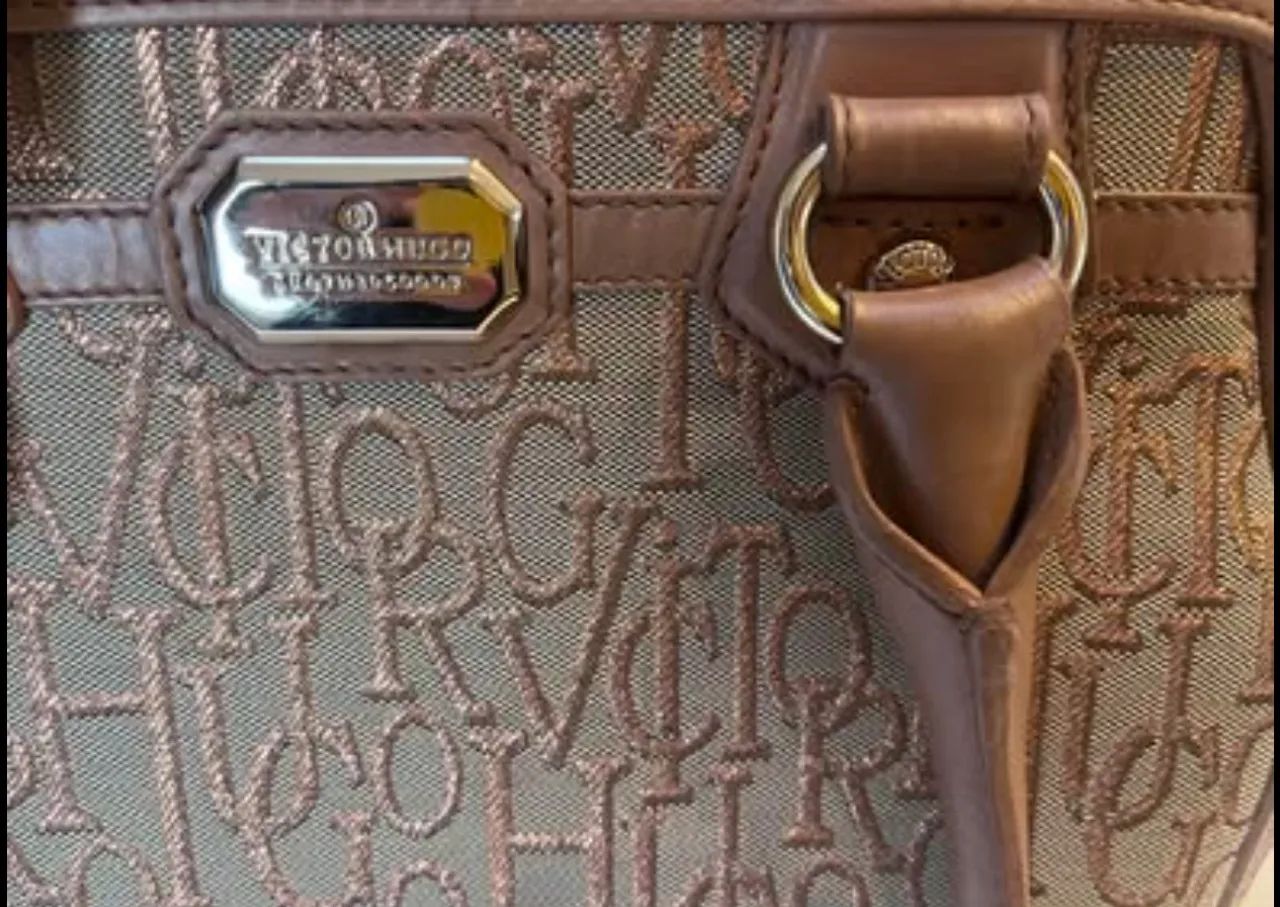 Bolsa de mão marrom Victor Hugo - Foto 4