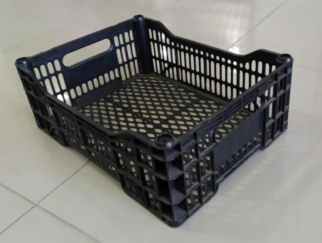 Caixa plástica modelo descartavel vazada de 6 litros  - Foto 3