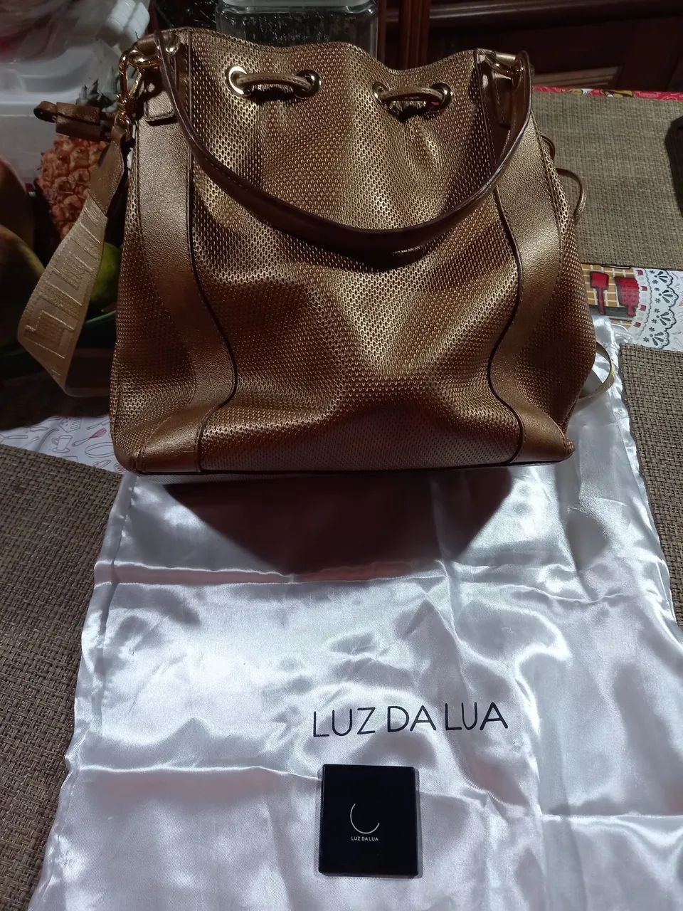 Bolsa de Ombro Luz da Lua Dourada - Foto 2