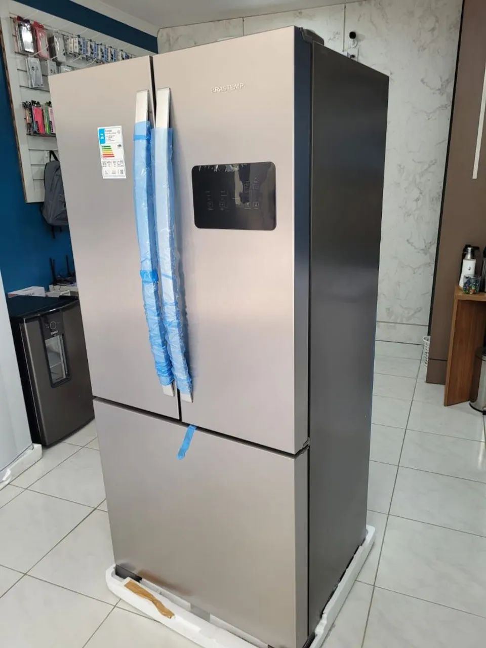 Geladeira Brastemp Frost Free Side Inverse 3<br>Portas A+++ 554 litros cor Inox - BRO85AK - Foto 4
