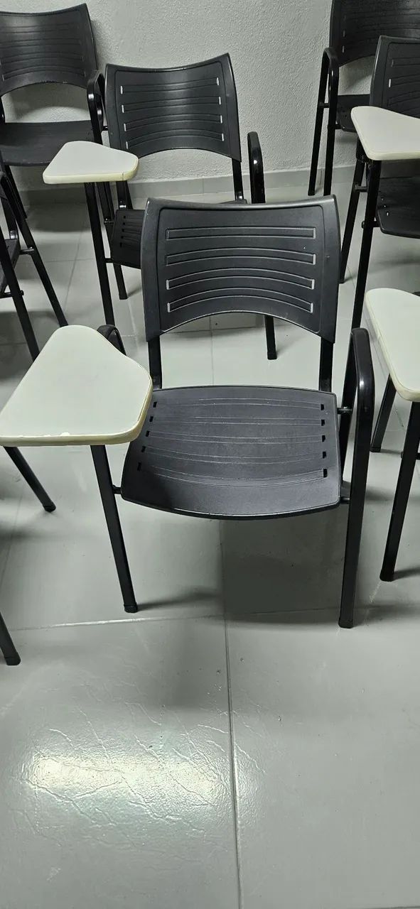 Cadeira de escola/universitária 