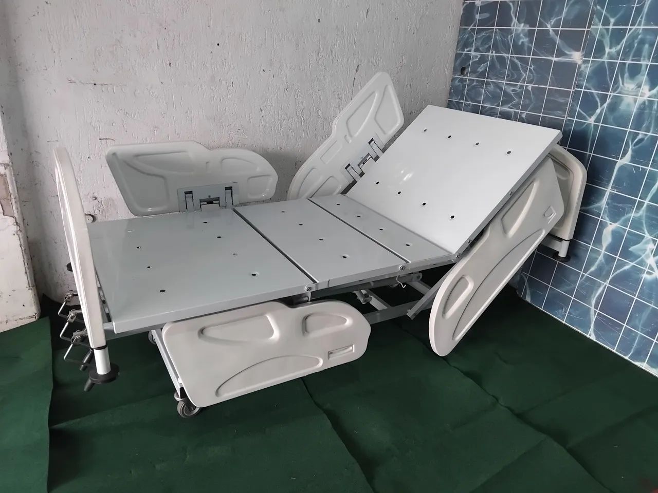 Cama hospitalar com elevação de altura.  - Foto 3