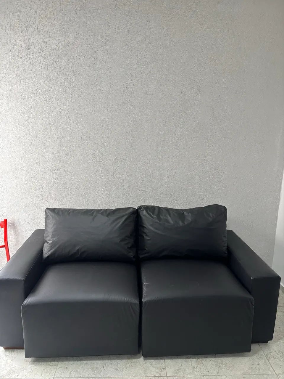 SOFÁ RETRÁTIL 2 LUGARES REFORMADO - COURO EXCELENTE ESTADO - Foto 5
