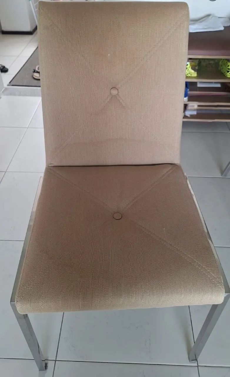 Mesa de jantar quadrada (1,5m x 1,5m) com cadeiras - Foto 3