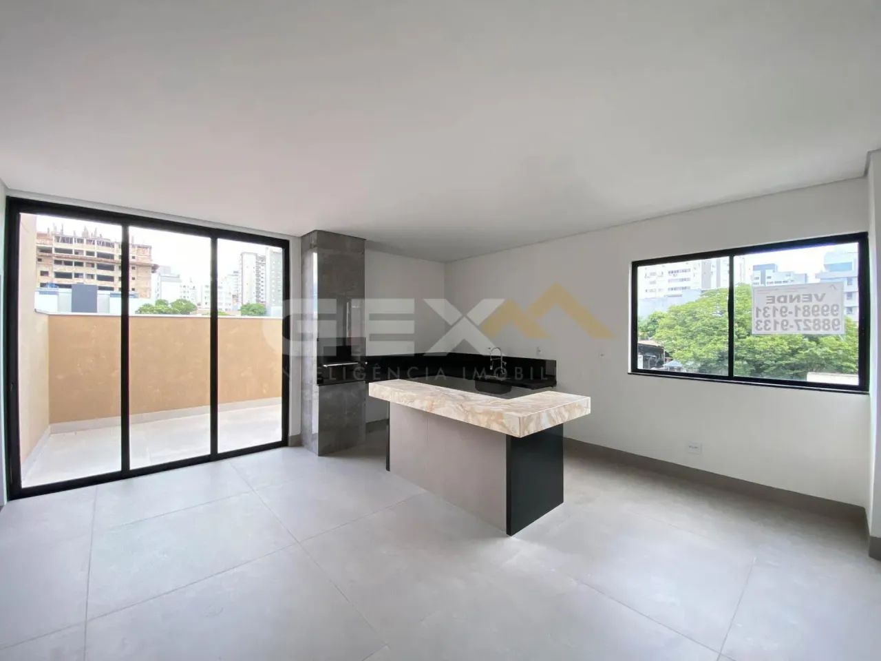Cobertura à Venda com 03 Quartos e 02 Suítes, no Bairro Sidil em Divinópolis MG.