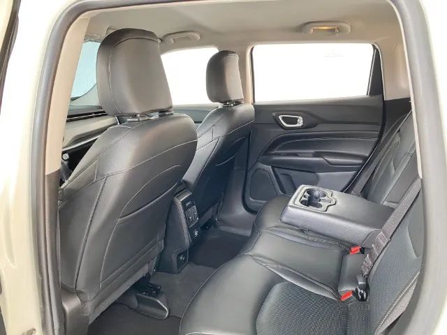 Jeep Compass LONG. T270 1.3 TB 4x2 Flex Aut., foto 13 de 18