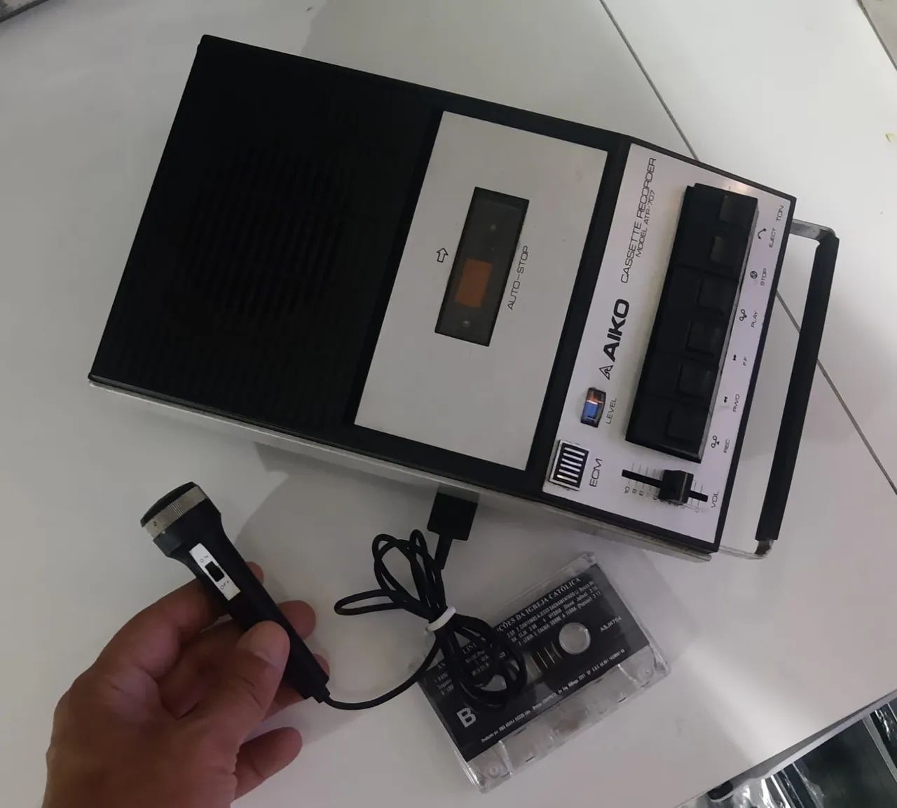 Rádio TOCA FITA gravador antigo AIKO com microfone anos 80 funcionando 