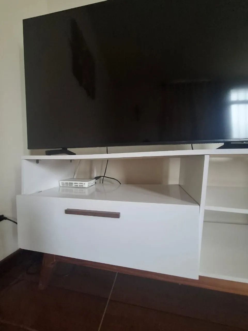 Rack branco para TV com avarias - Foto 5
