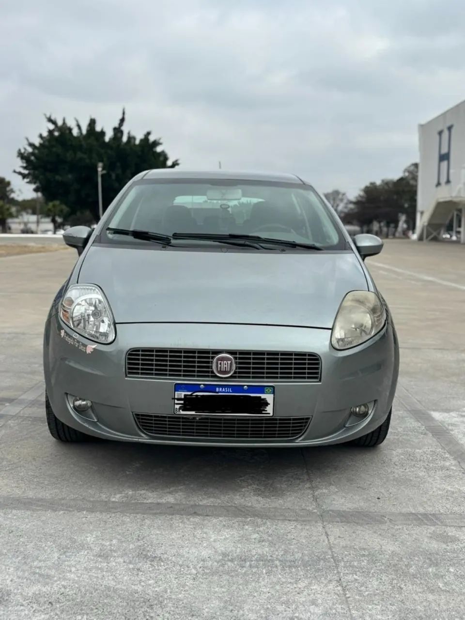 Fiat Punto ESSENCE 1.6 DUALOGIC FLEX 2011