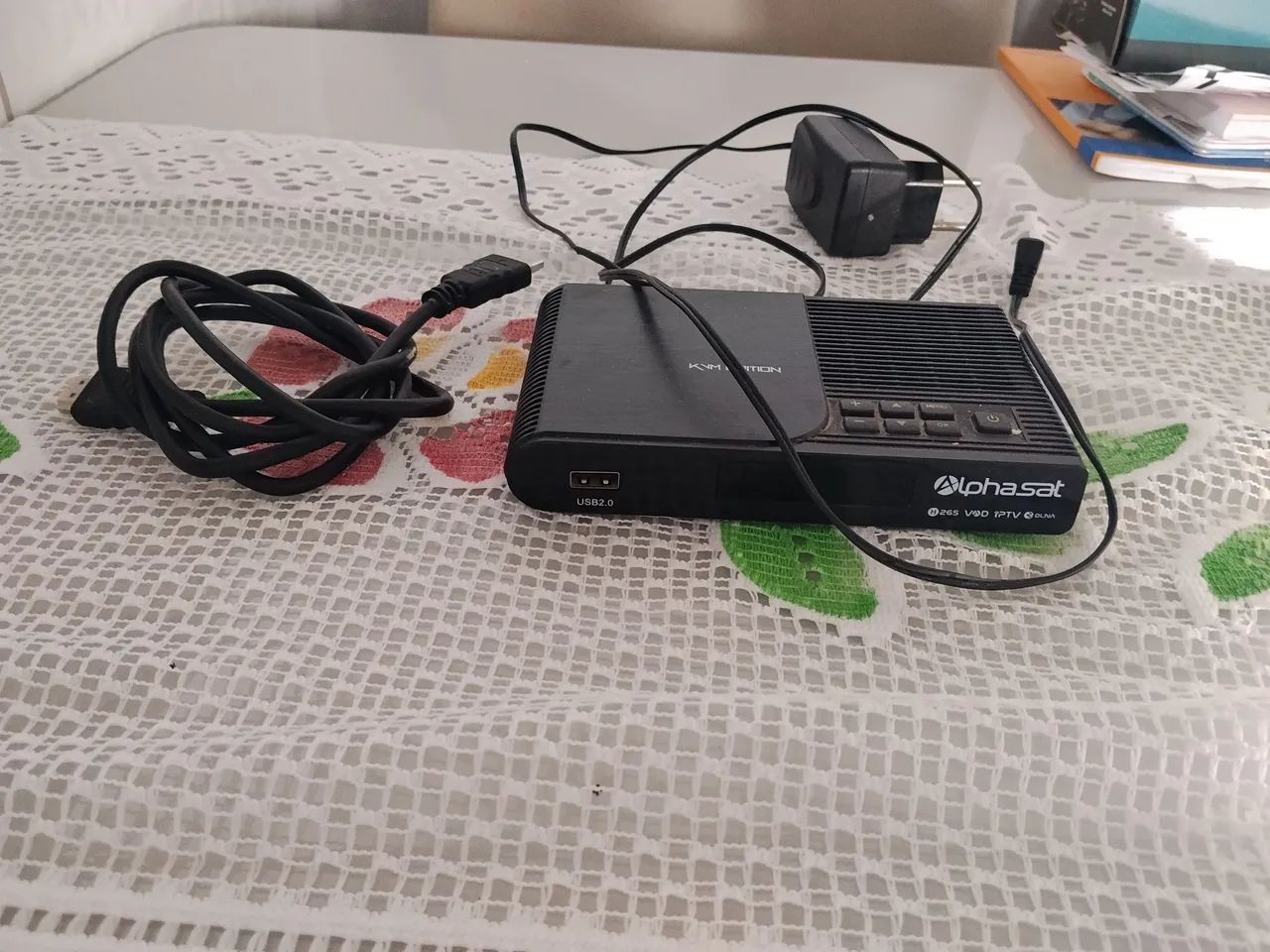 Um aparelho eletrônico 