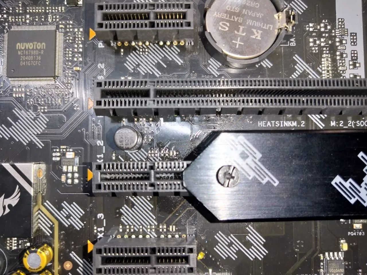 Placa mãe Asus TUF Gaming X570 Plus - Foto 4