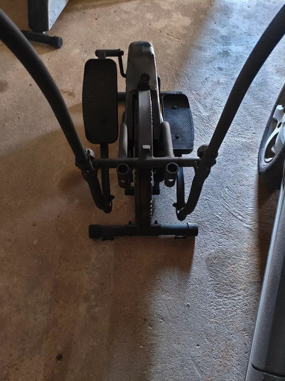 Vendo bicicleta Ergométrica profissional eliptica  - Foto 2