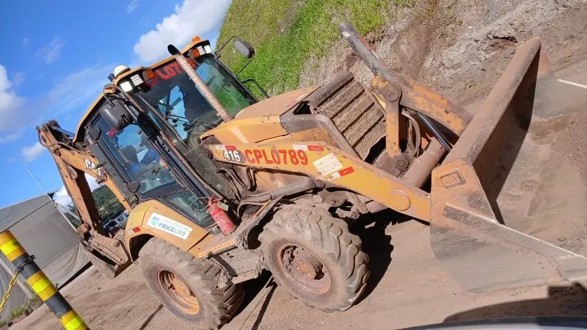 Retro Escavadeira Caterpillar 416F2 - 2021 - Foto 5