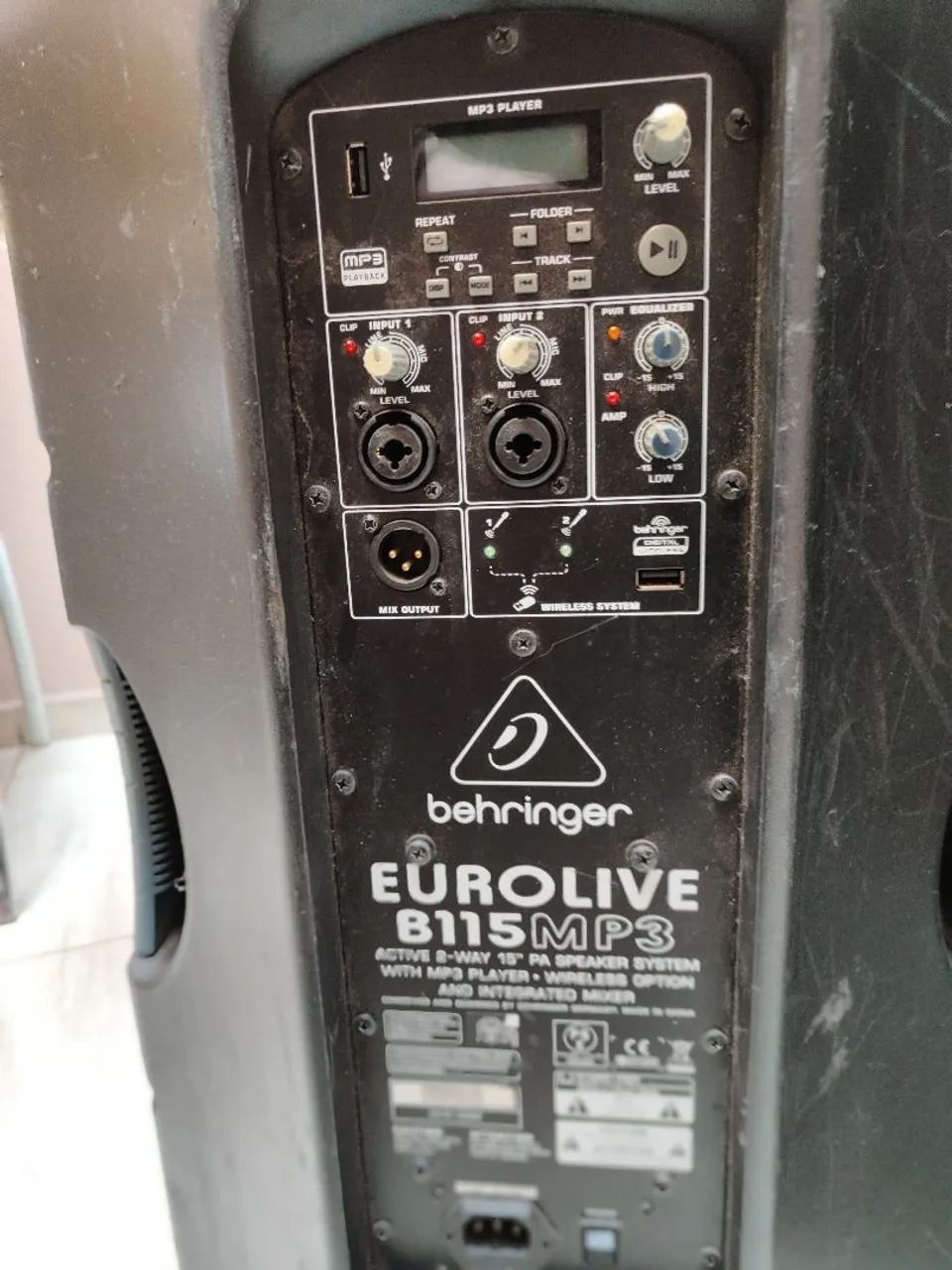 Caixa de Som Ativa Behringer Eurolive B115MP3 - Foto 6