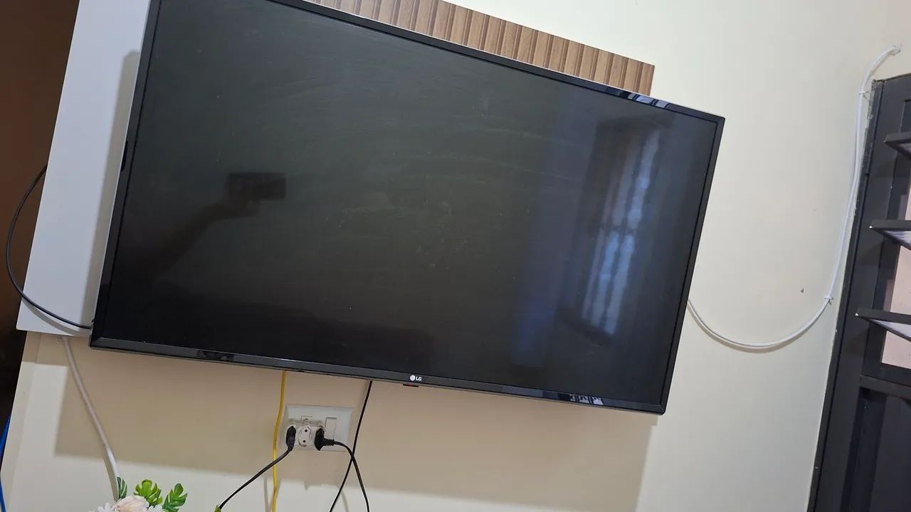 Vendo TV 43 POLEGADAS em perfeito estado