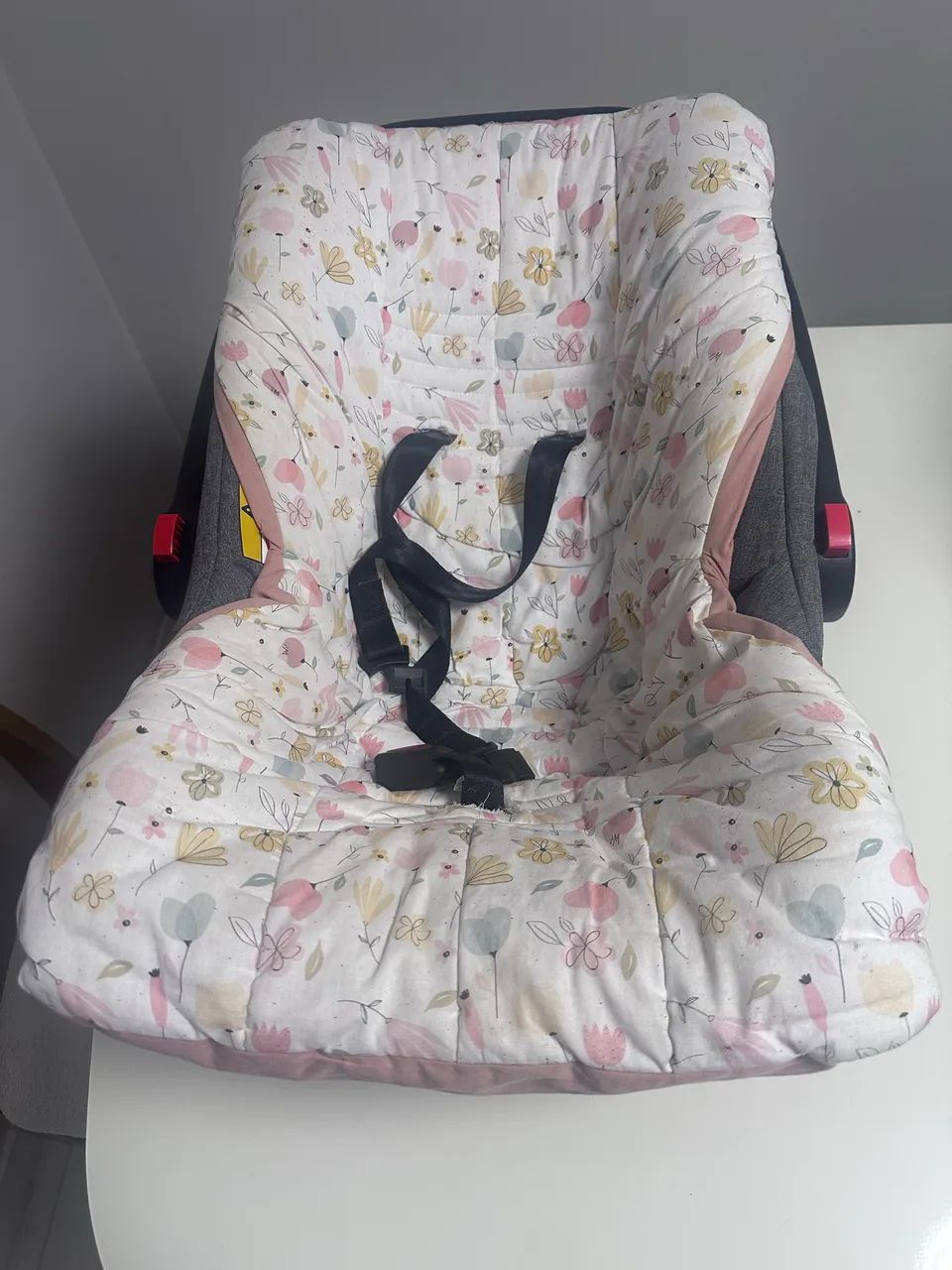 Carrinho de bebê com bebê conforto - Foto 5