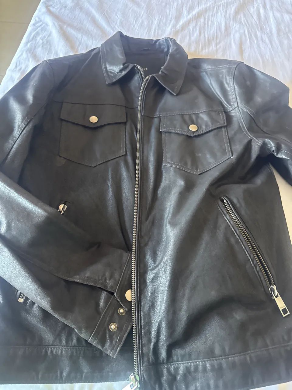 Jaqueta ELLUS  em couro