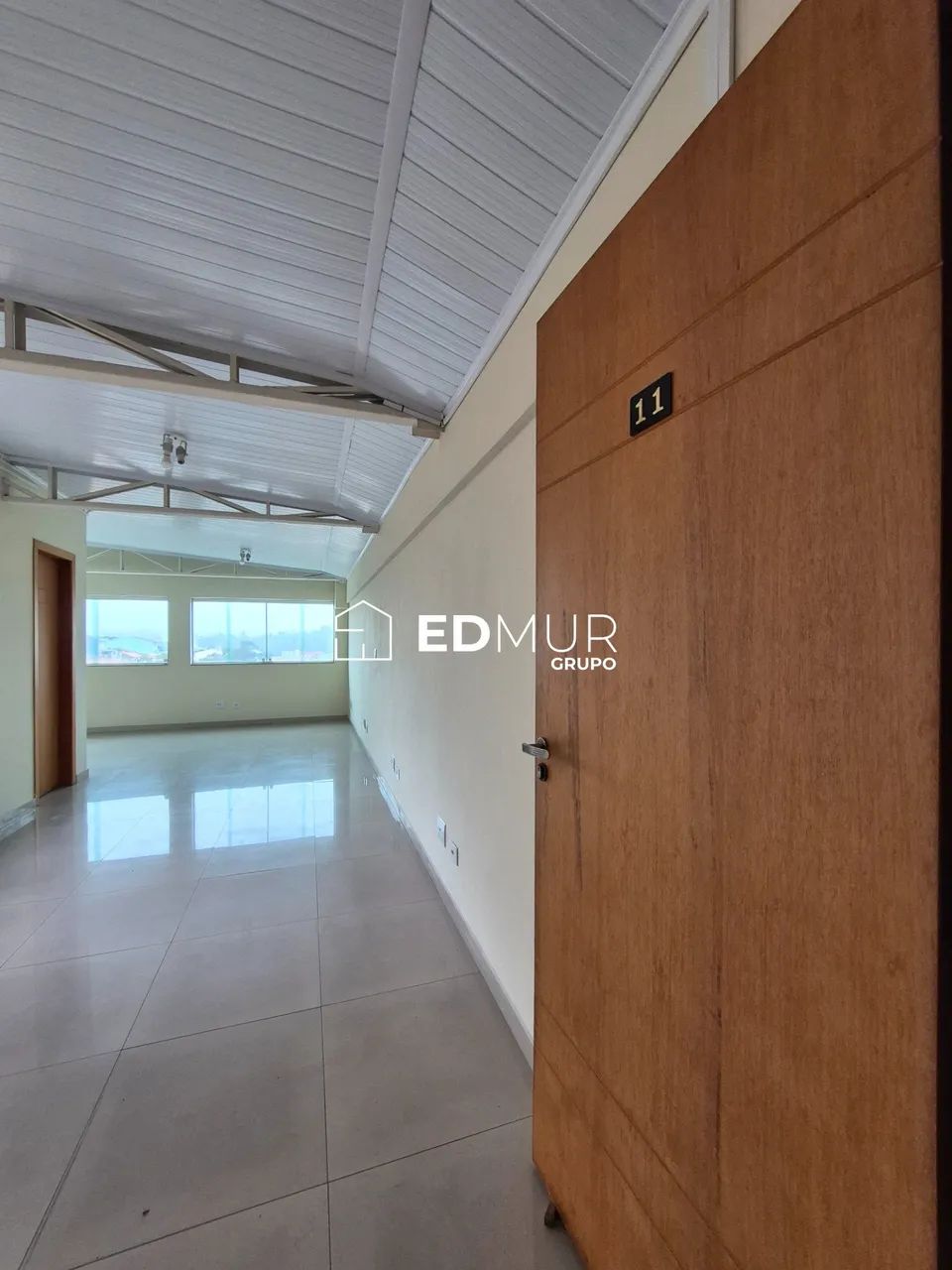 SALA para ALUGUEL com 100m² no bairro Jardim Stella com 0 quartos e 3 vagas. Santo André,  - Foto 2