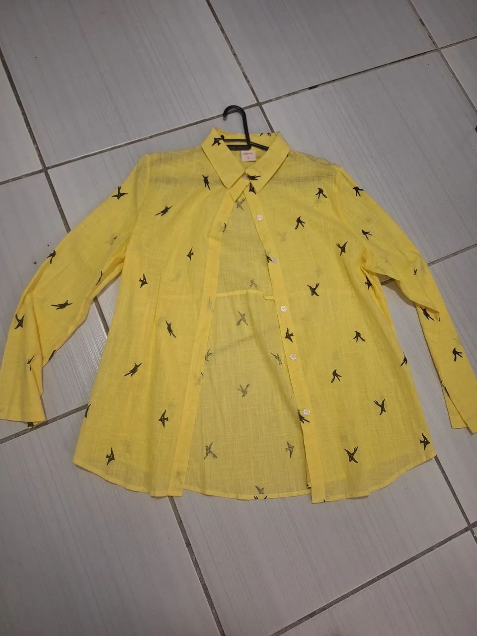 Blusas e camisas femininas tamanho M