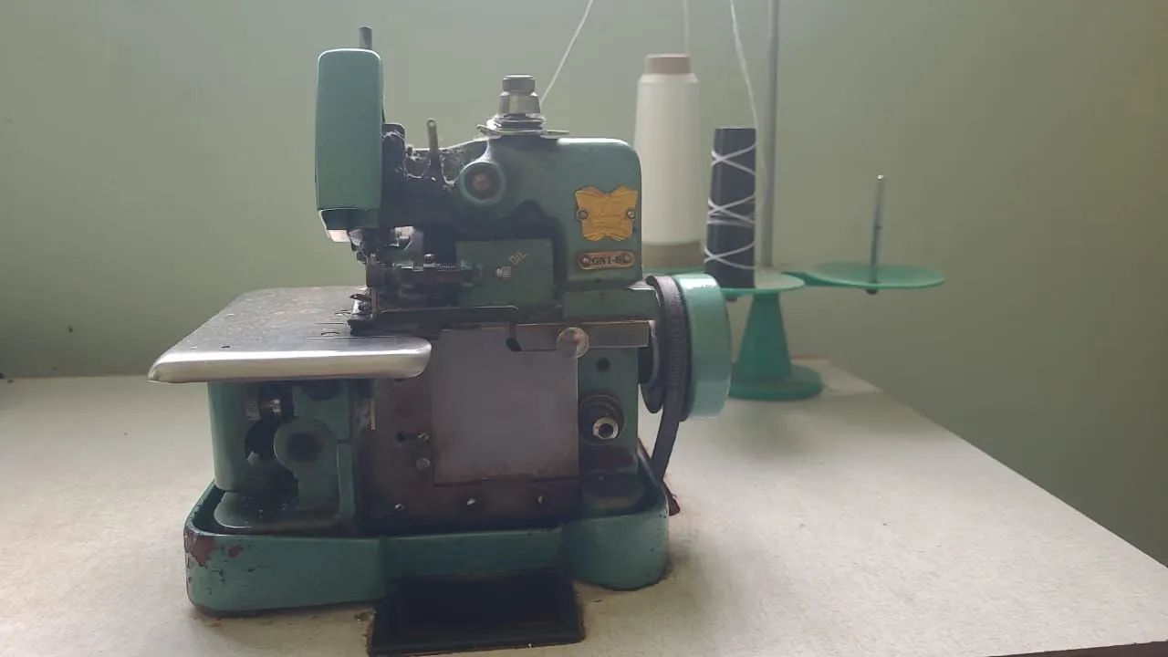 Máquina Overloque - Foto 5