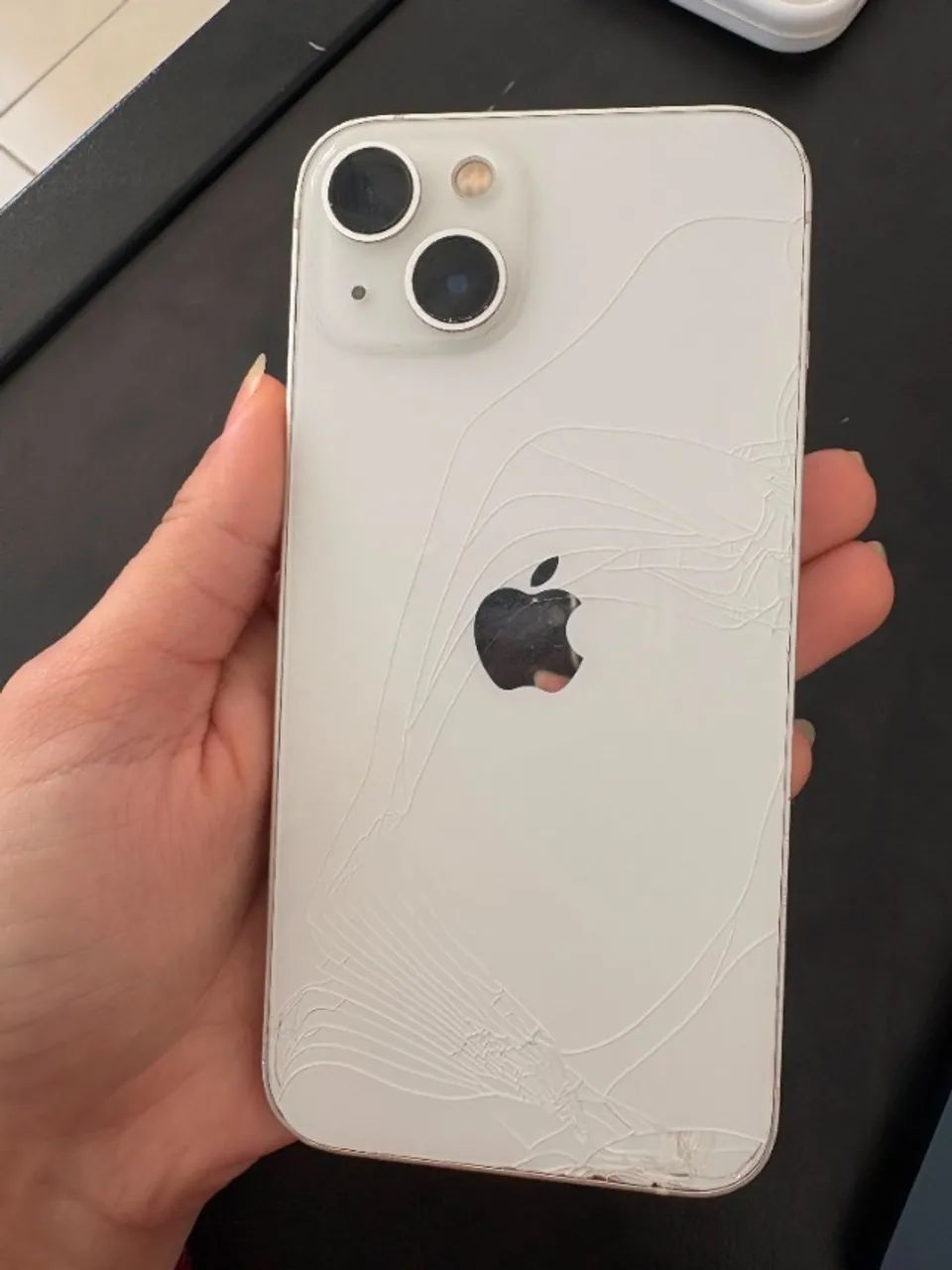 Iphone 13 128gb totalmente orginal, vidro traseiro original quebrado - Foto 2