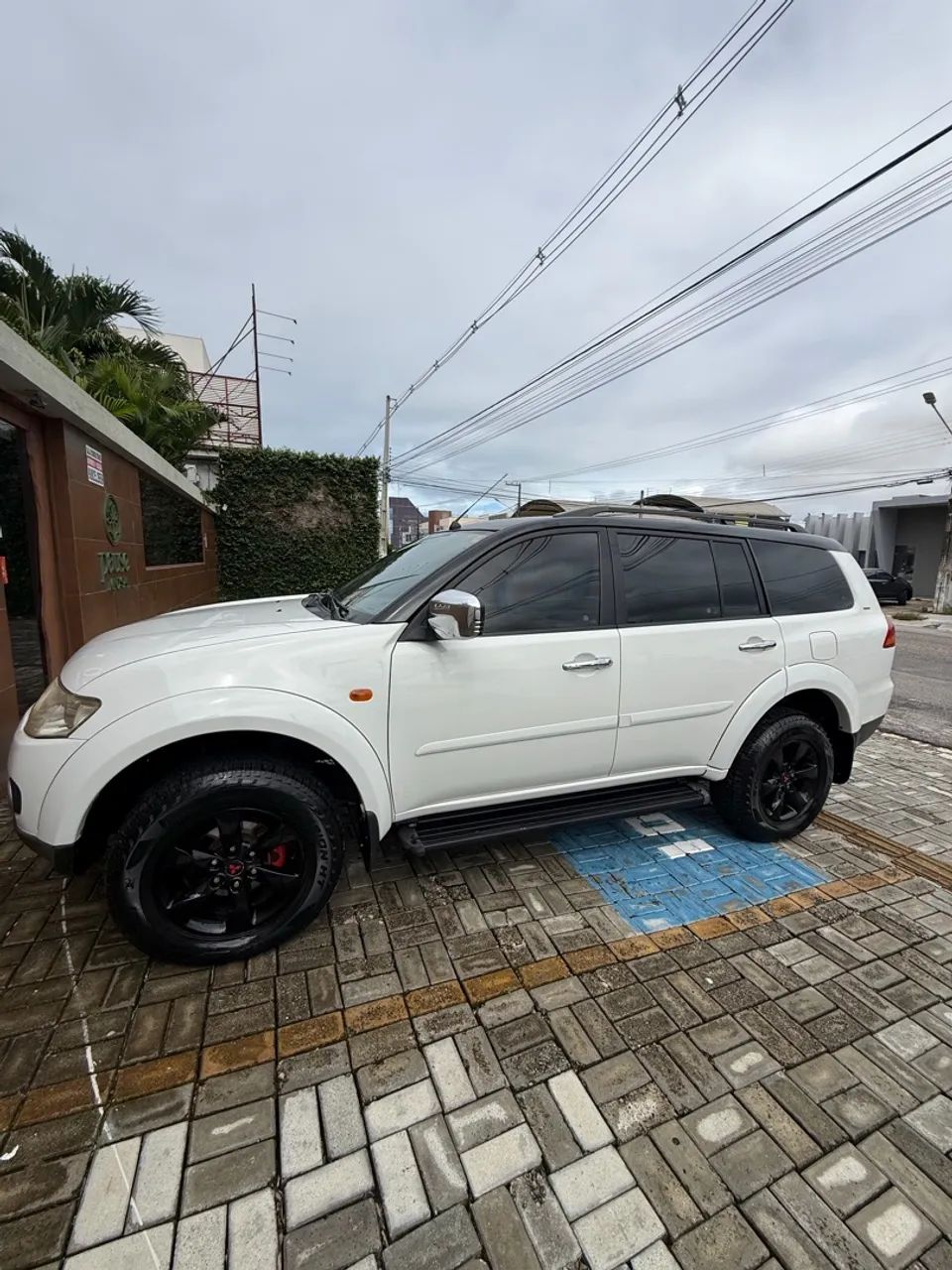 Mitsubishi Pajero 3.2 4X4 T.I. DIES. 5P AUT 2013