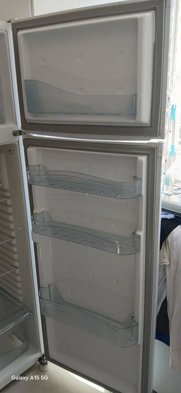 Geladeira consul semi nova.  - Foto 4