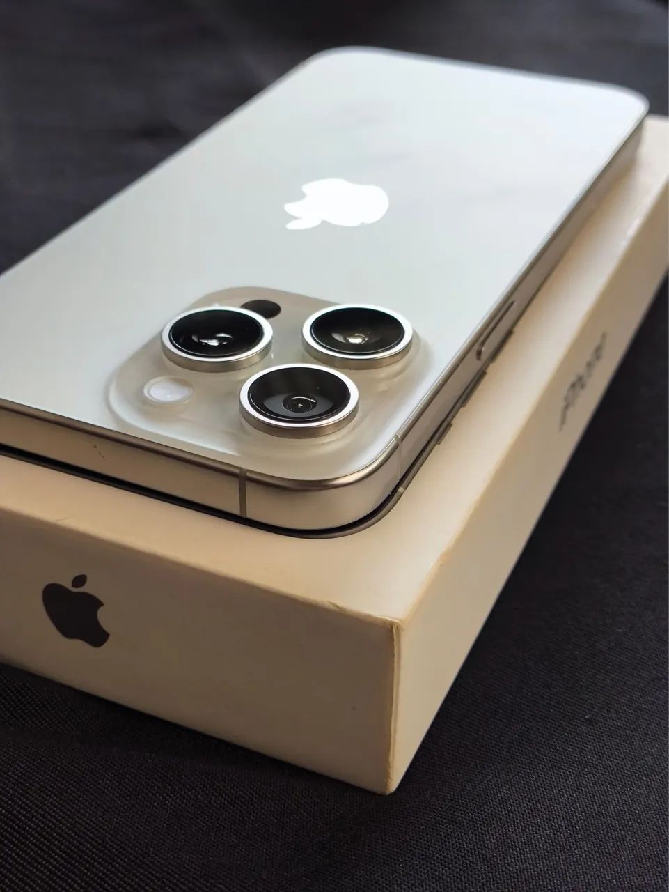 Apple IPhone 15 Pro Max 256GB White Titanium - Celulares e